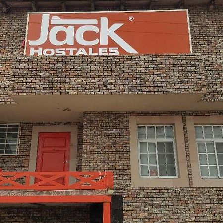 Jack Hostales León Buitenkant foto