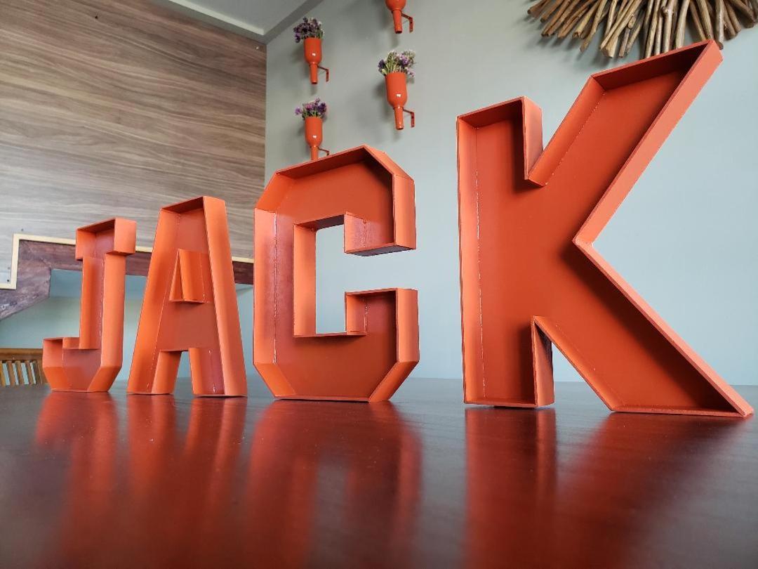 Jack Hostales León Buitenkant foto